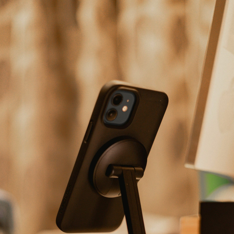 Magnetic stand on a desk